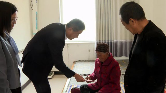杨树森开展国庆节前走访慰问活动